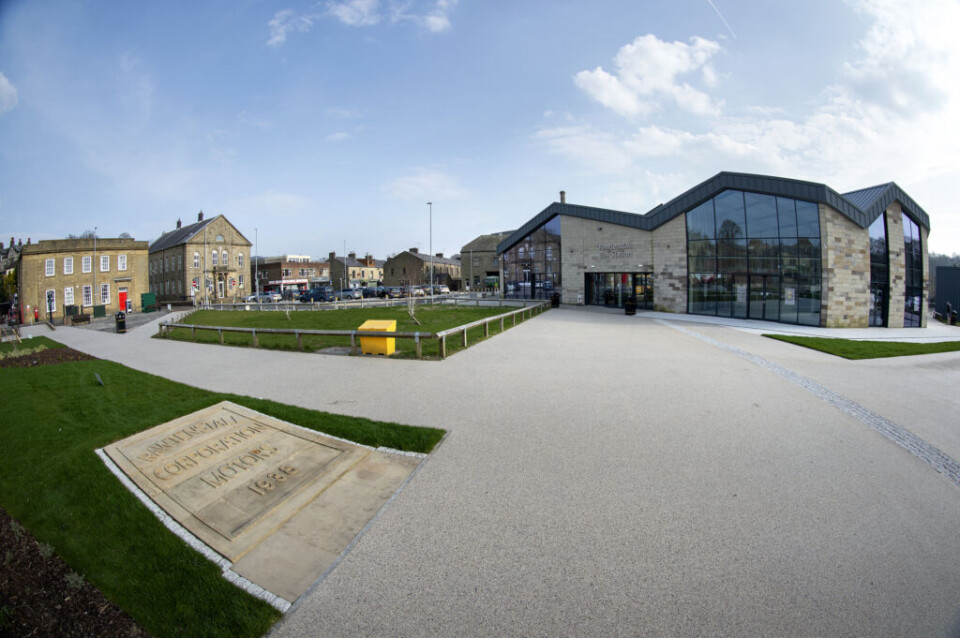 panoramic picture of town square
